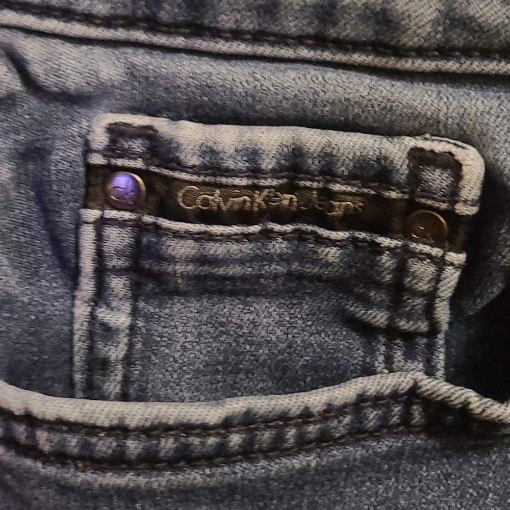 Calvin Klein Women's Classic Blue Jean Shorts - Picture 2 of 3